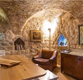 4 bedroom villa with pool in Lapad, Dubrovnik, sleeps 8